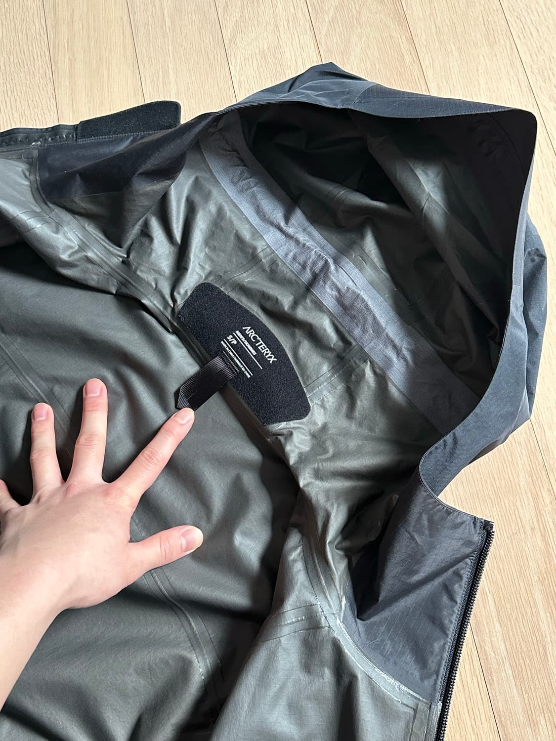 아크테릭스 빔즈 제타 SL 자켓 블랙오렌지 S사이즈 상품이미지3