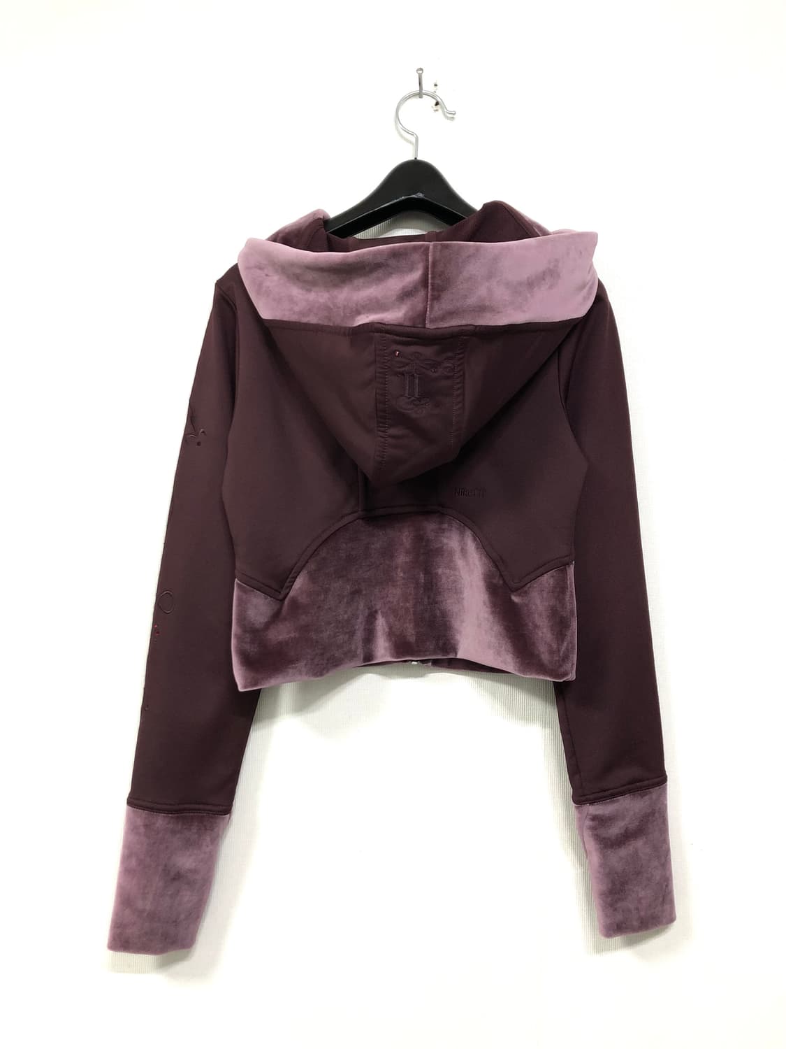 (대장) 나이키 여성 핏드라이 딱붙핏 비즈 크롭 벨벳 져지 후드집업 상품이미지6