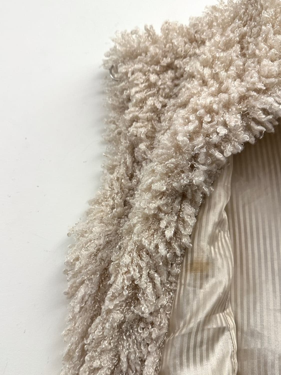 Curly shearling fur vest / ivory 상품이미지3