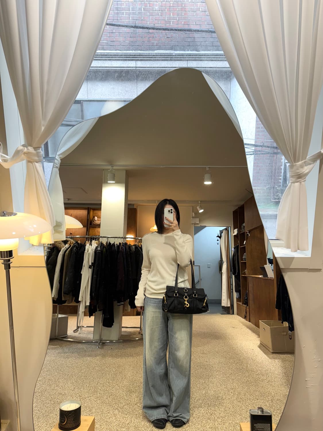 미우미우 클래식 나일론 레더 숄더백 상품이미지2