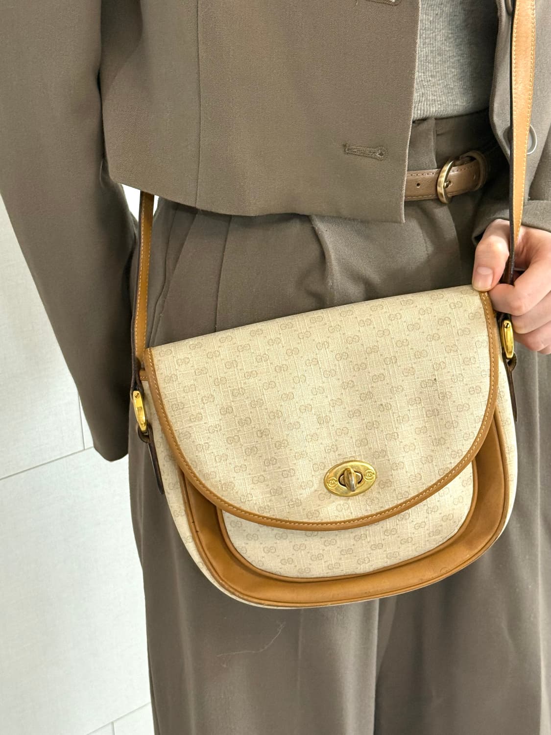 (정품) 구찌 베이지 크로스백 올드버전 상품이미지2