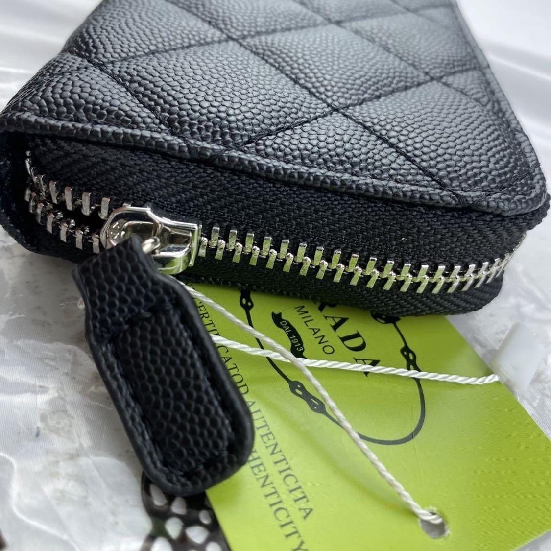 프라다뷰티 캐비어 카드지갑 동전지갑 풀박스 상품이미지5