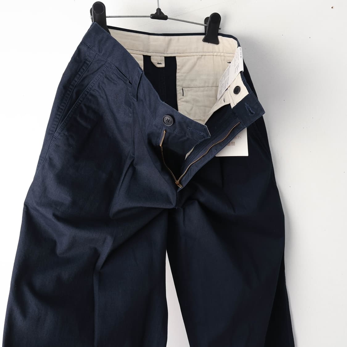 30/새상품 유니클로 JW앤더슨 턱 와이드 치노팬츠 상품이미지6