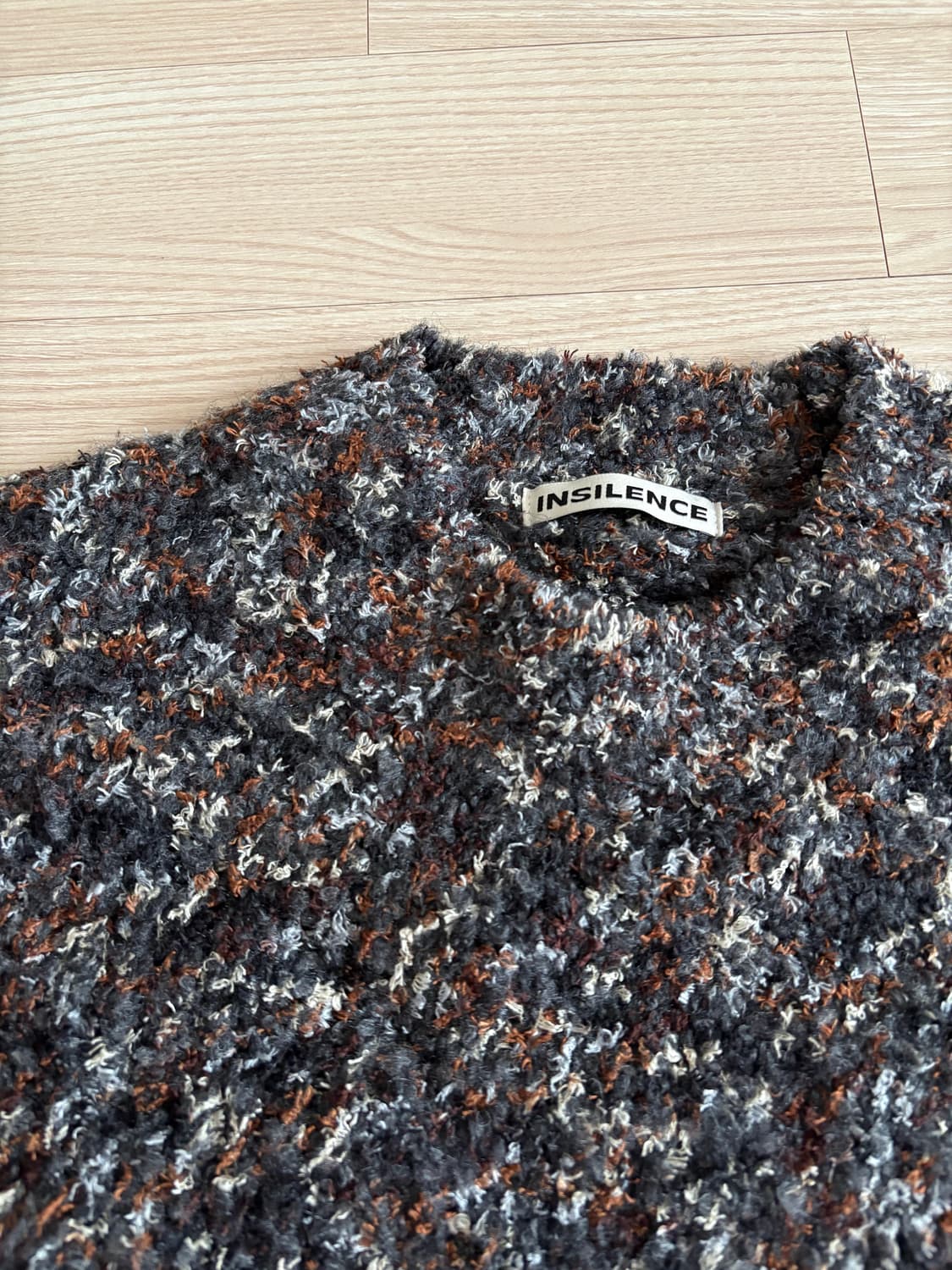 인사일런스 우먼 부클니트 차콜 상품이미지4