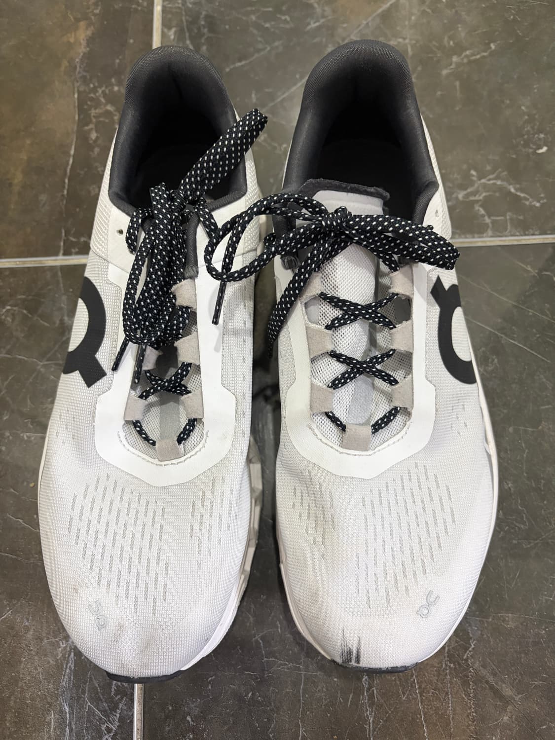 온러닝 클라우드몬스터 올화이트 상품이미지2