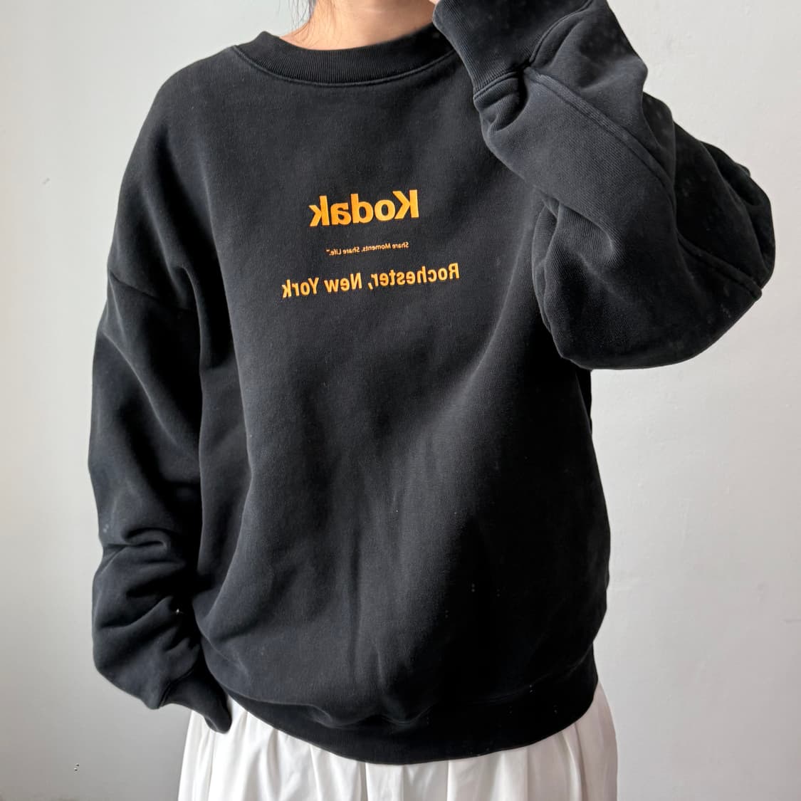 [XL] 코닥 블랙 맨투맨 상품이미지1