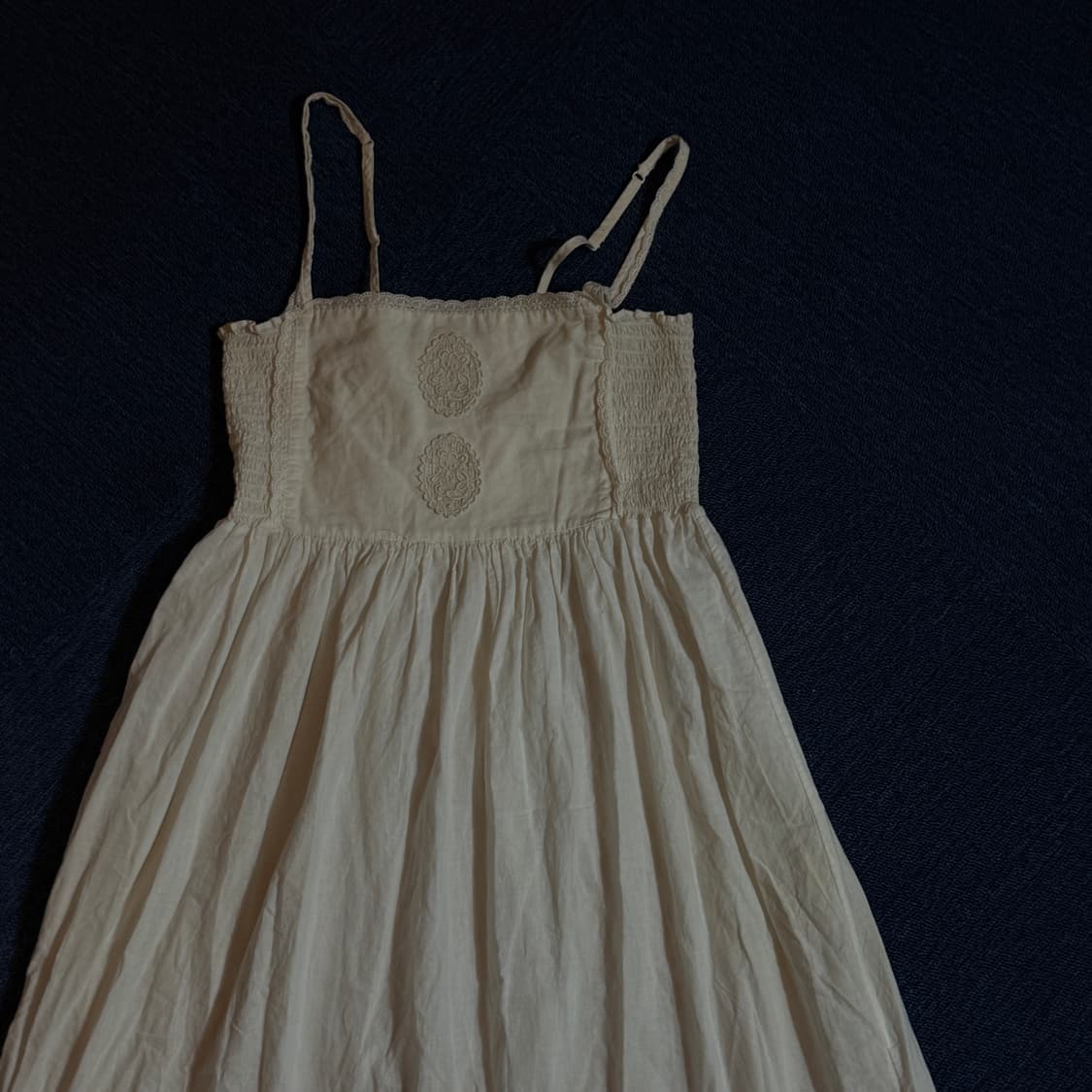 모리걸 화이트 프릴 롱 원피스 상품이미지2