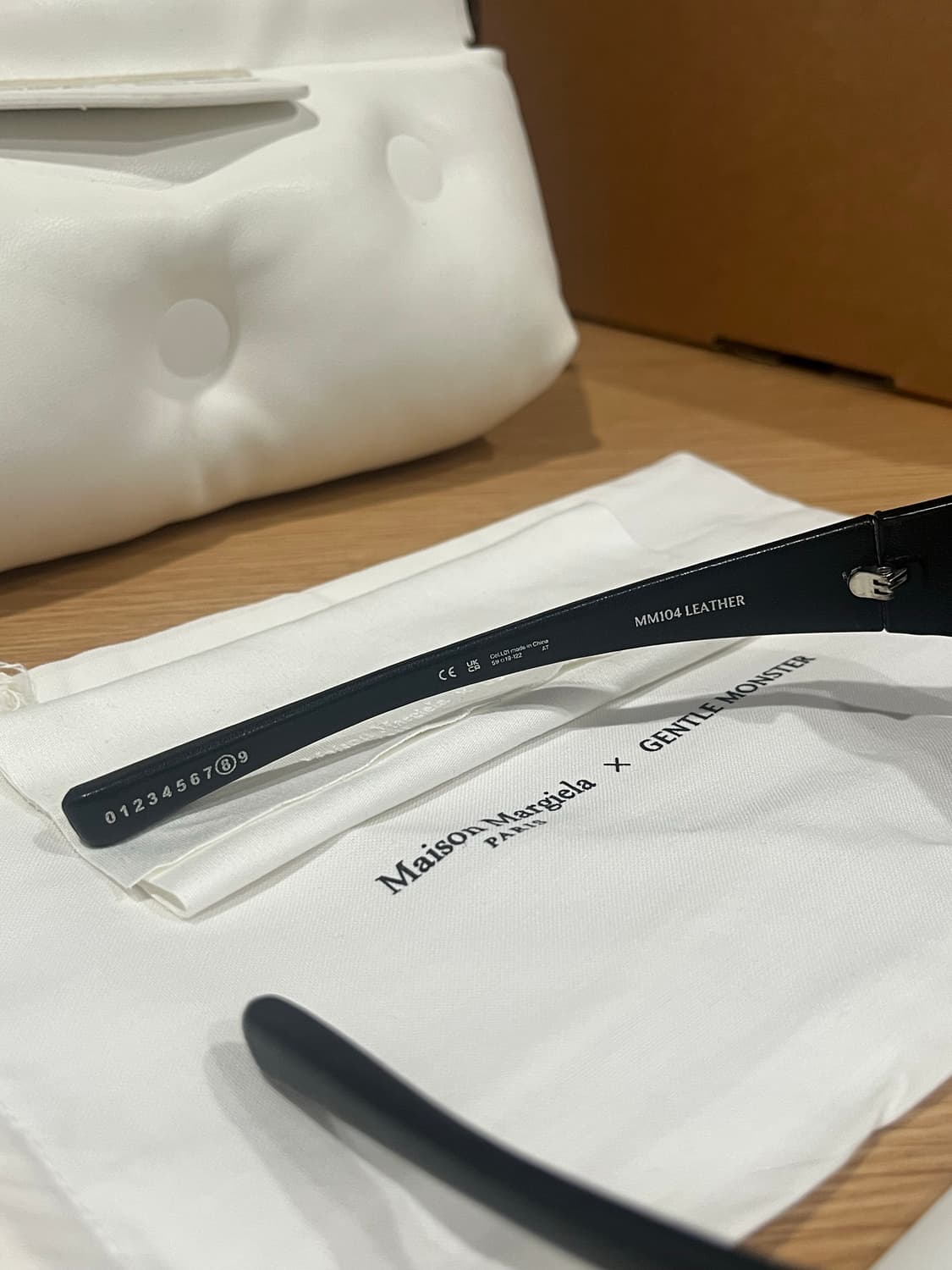 젠틀 몬스터 x 메종 마르지엘라 MM104 레더 블랙 상품이미지6