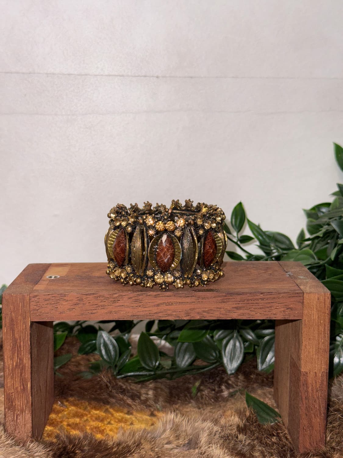 Gold brown cubic gemstone bangle  상품이미지2