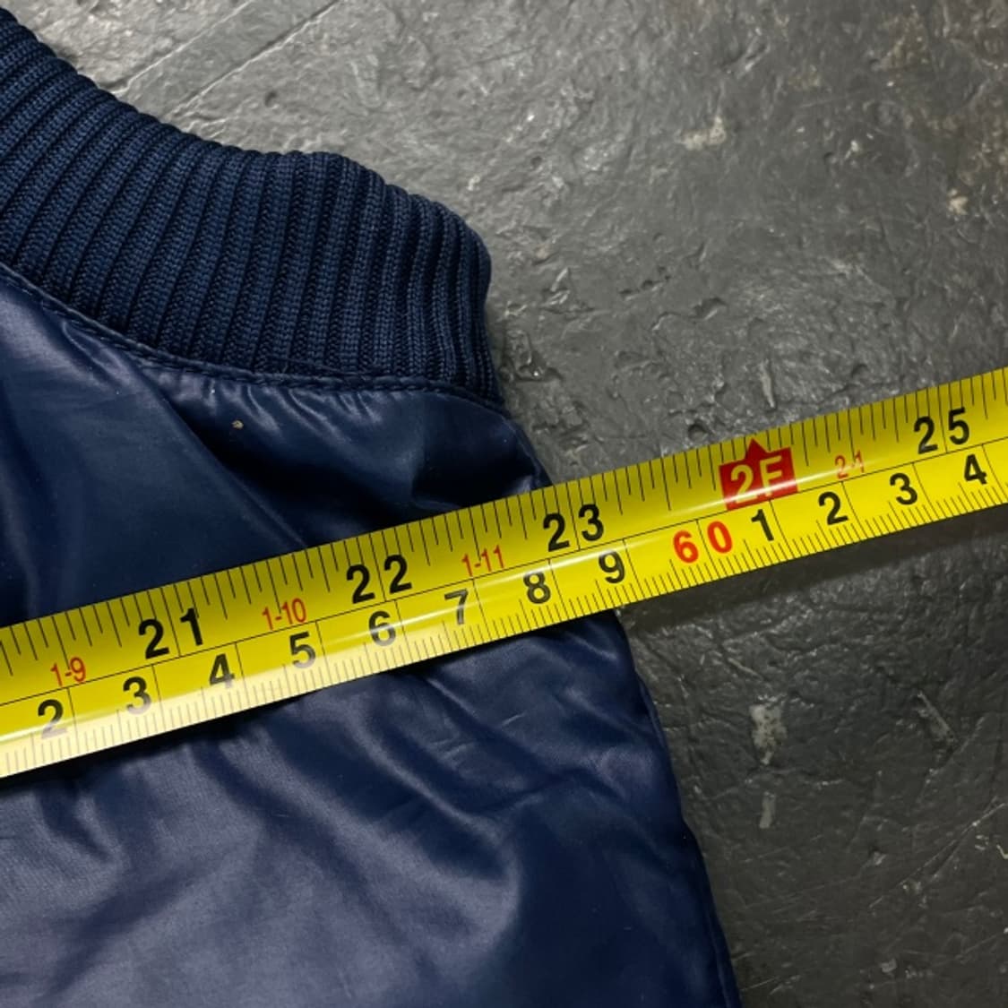 100 아디다스 올드스쿨 경량패딩 조끼 상품이미지6