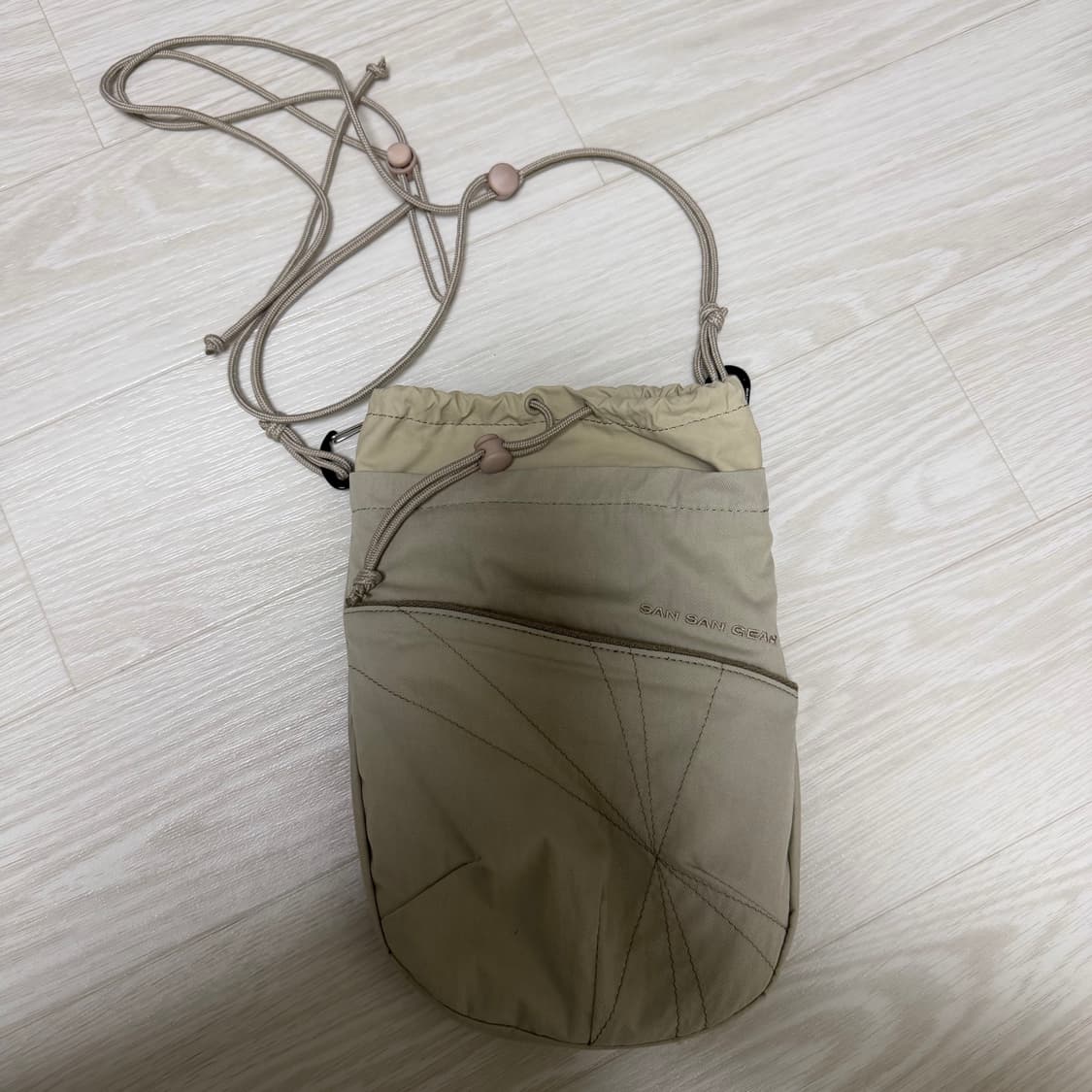 산산기어 베리드 크로스백 베이지 상품이미지2