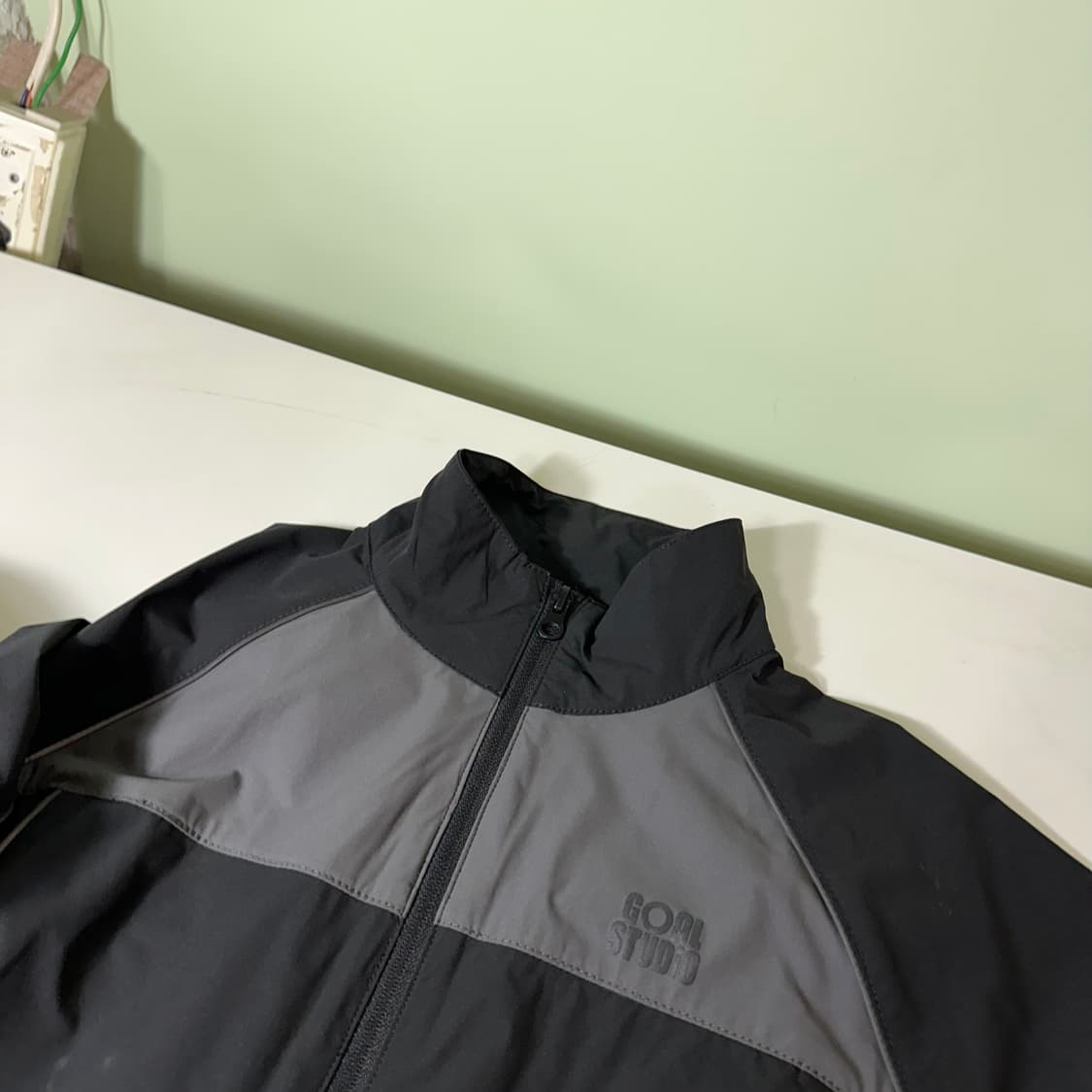 우먼S-M 골스튜디오 오버핏 블랙 크롭 바람막이 자켓 상품이미지4