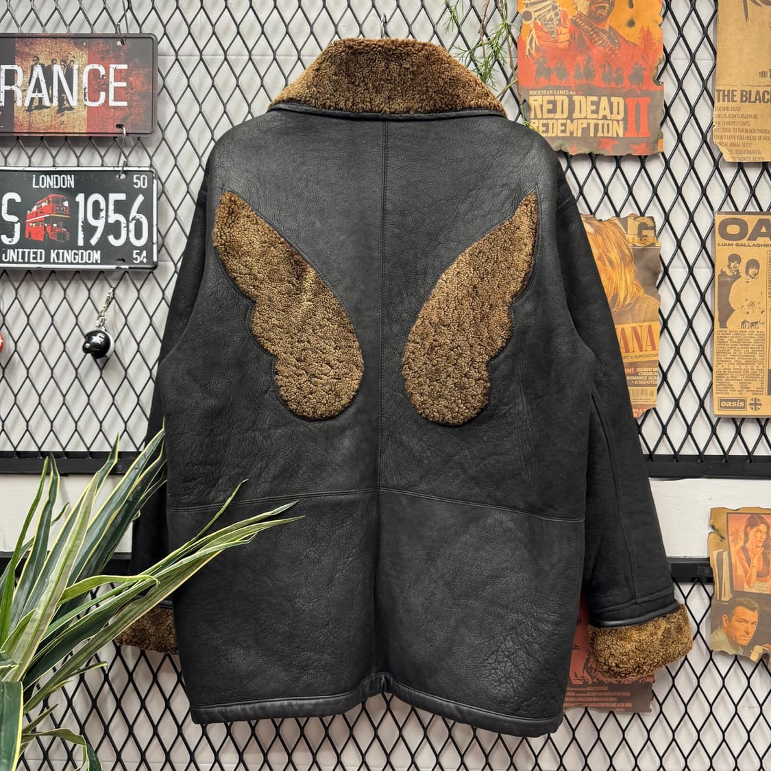 90s 까스텔바작 스포츠 스웨이드 무스탕 코트 후면 양털 윙 포인트 블랙 상품이미지2