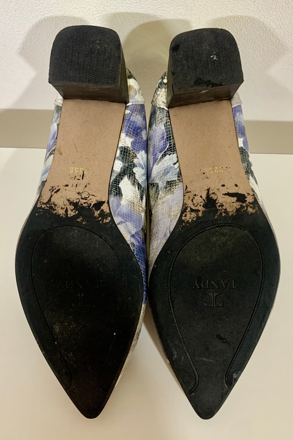 탠디 Tandy 꽃무늬 플라워 패턴 미들 힐 펌프스 여성 구두 235 상품이미지8