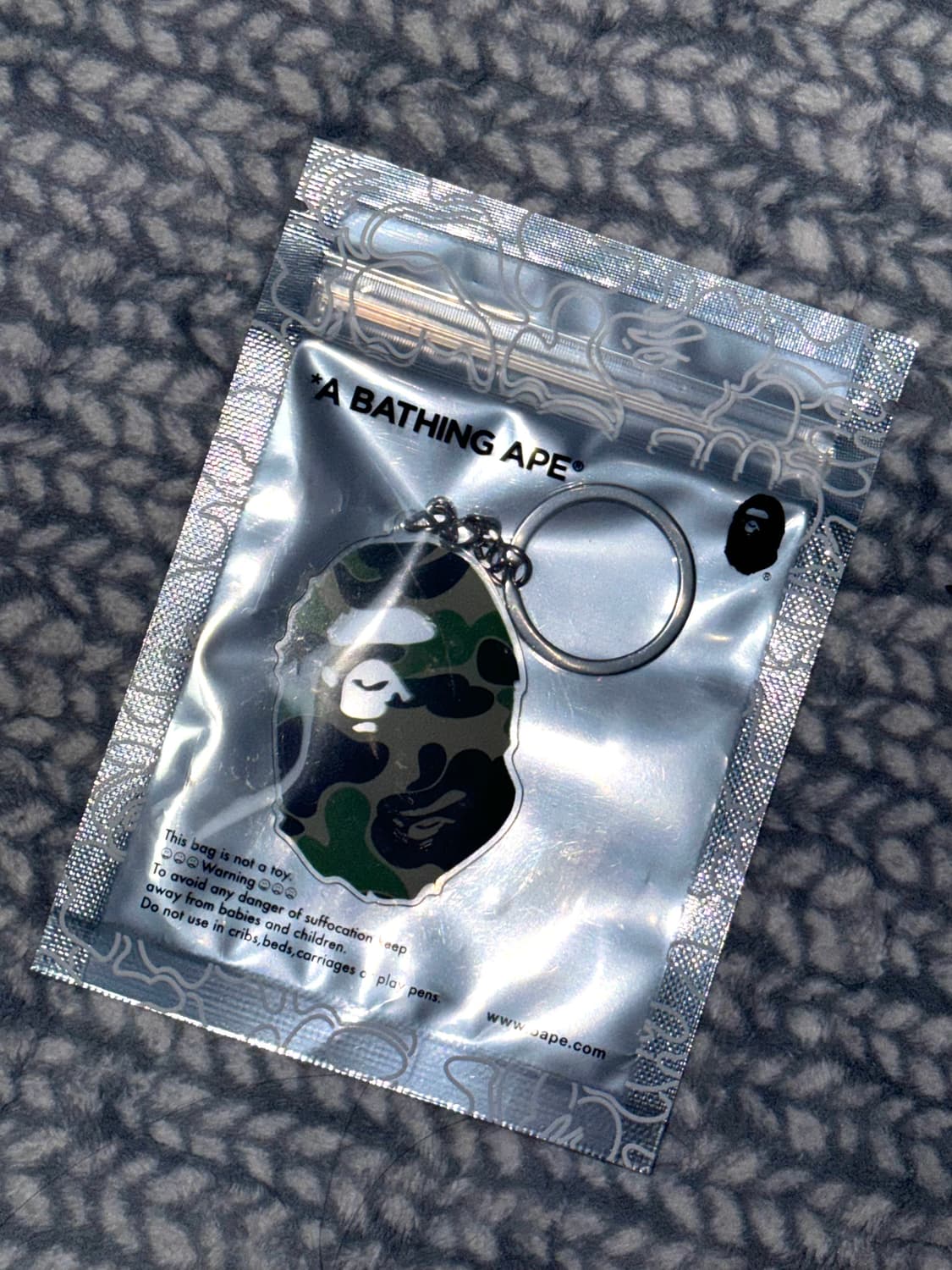 베이프 빅사루 헤드 카모 키링 그린 상품이미지1