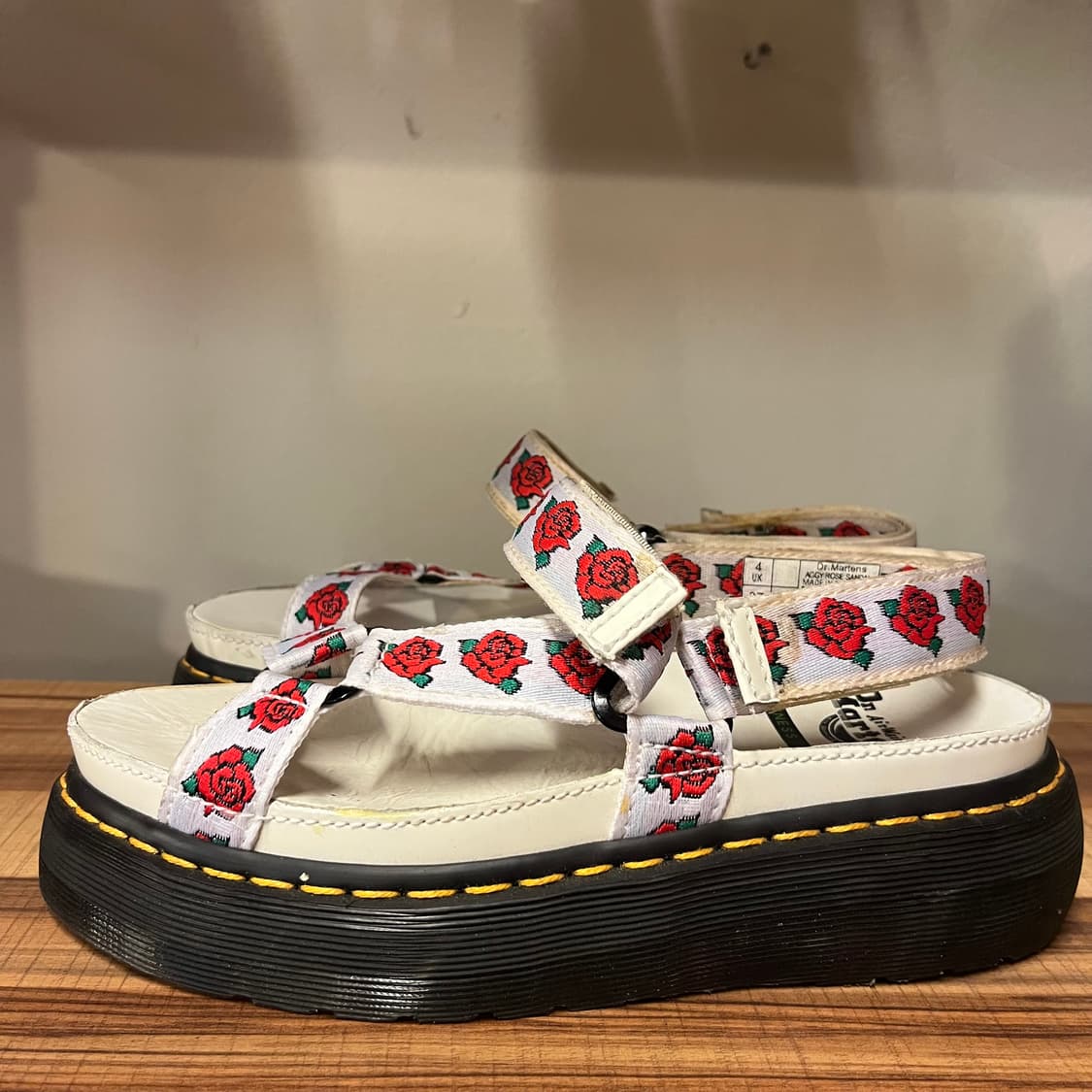 닥터마틴 아기네그 딘 로즈 샌들 상품이미지2