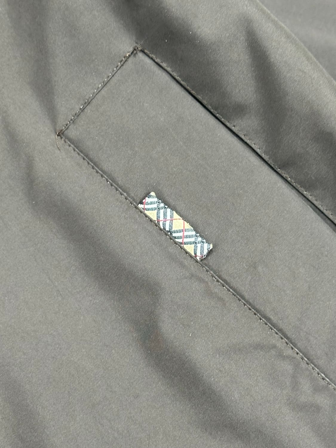 버버리 신형 브라운 점퍼 자켓 상품이미지4