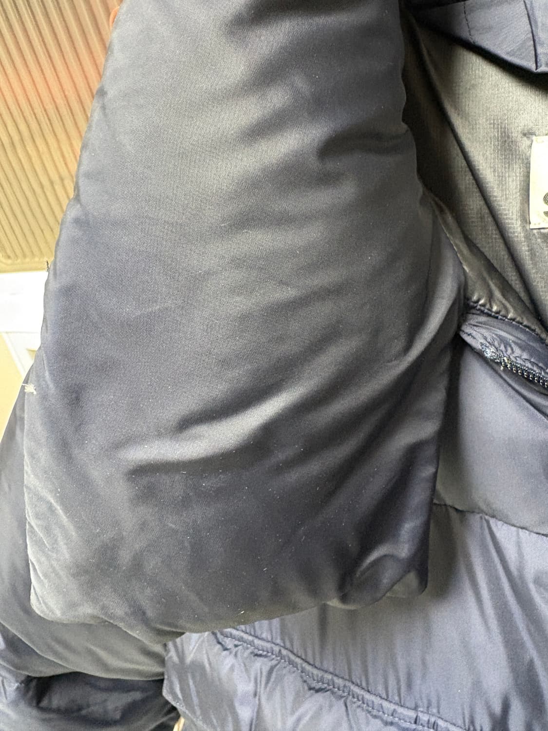 [1/21 하루 특가]아크네 스튜디오 서플러스 패딩 48 국문탭 네이비 상품이미지9