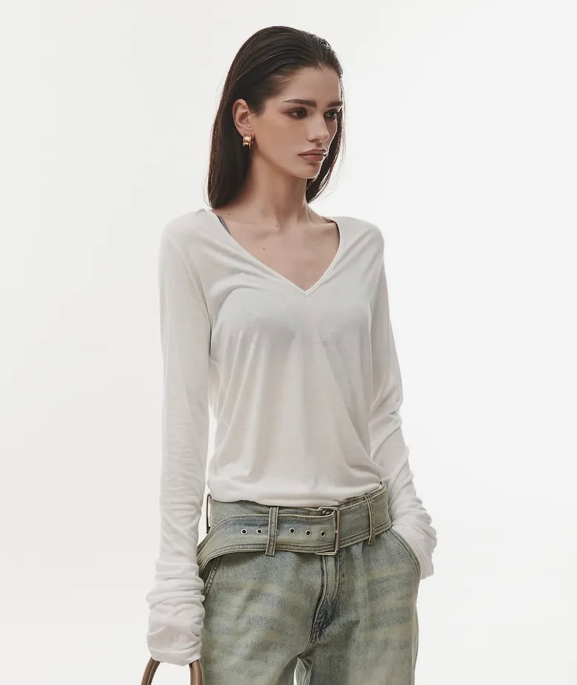 카리나 긴팔티 See-through Deep V-neck T-shirt 상품이미지3