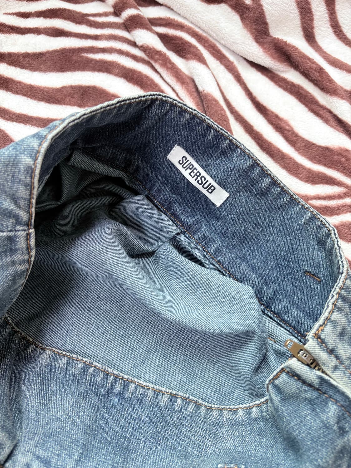 슈퍼서브 플리츠 데님 미디 스커트 상품이미지4