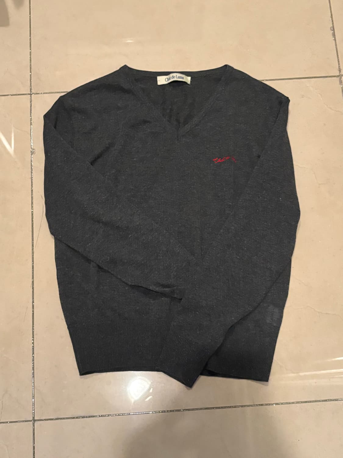 샤드라마 브이넥 니트 상품이미지1