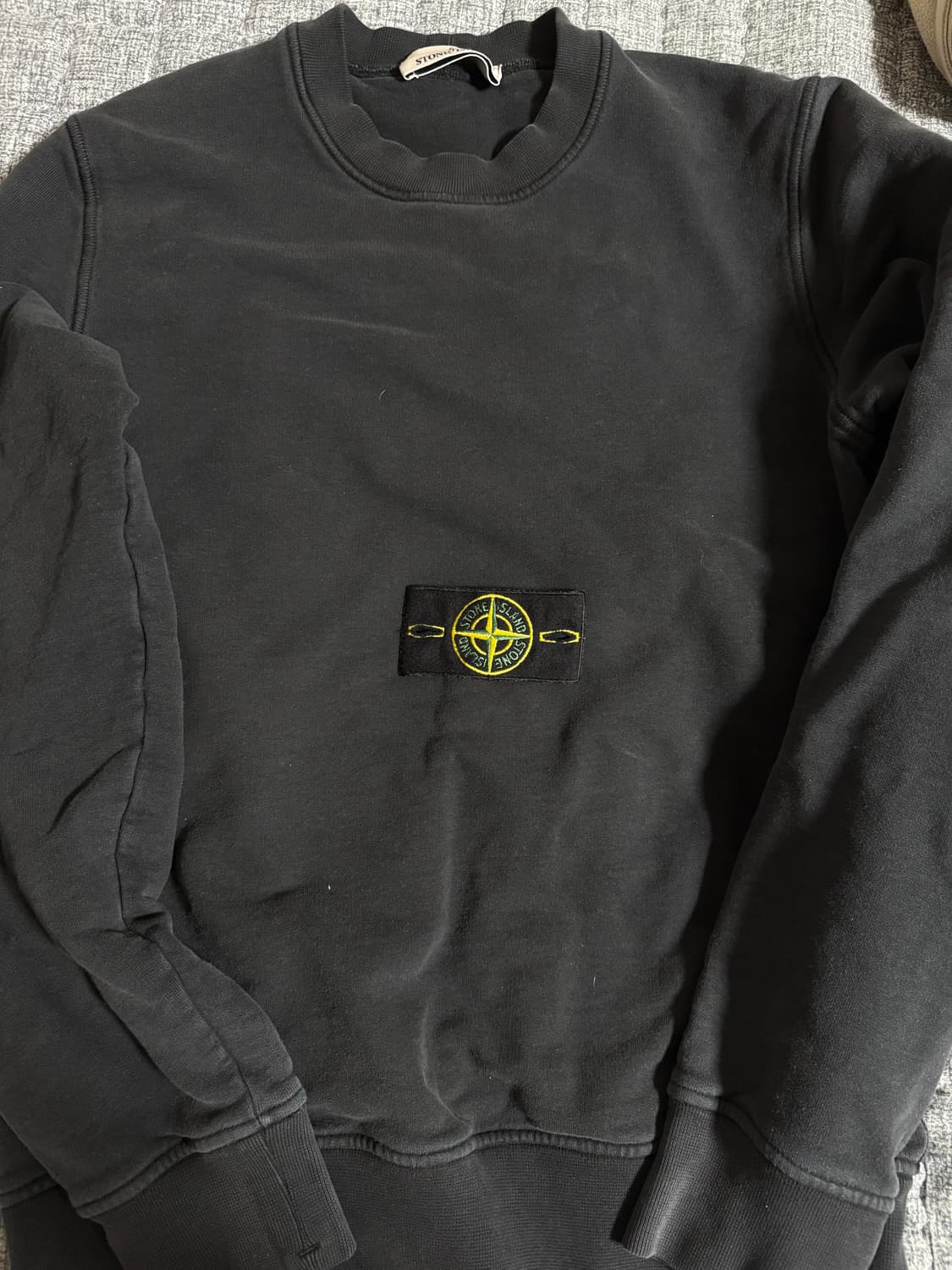 스톤아일랜드 기모 블랙 맨투맨 s사이즈 상품이미지4