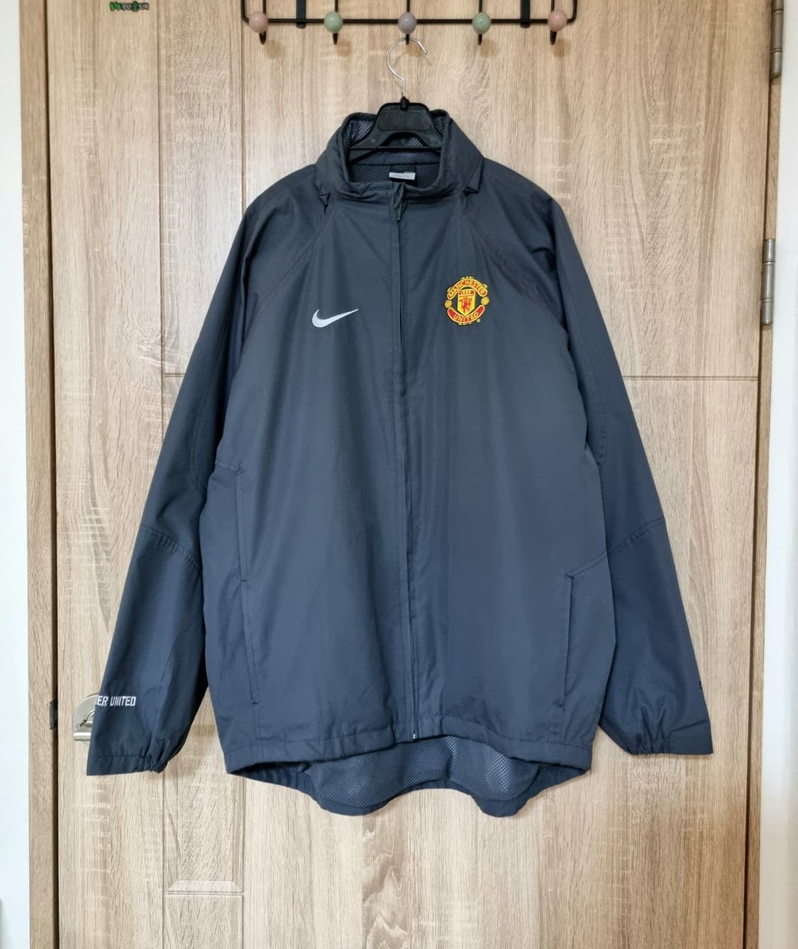 나이키 맨유 보다폰 바람막이 팝니다 상품이미지2