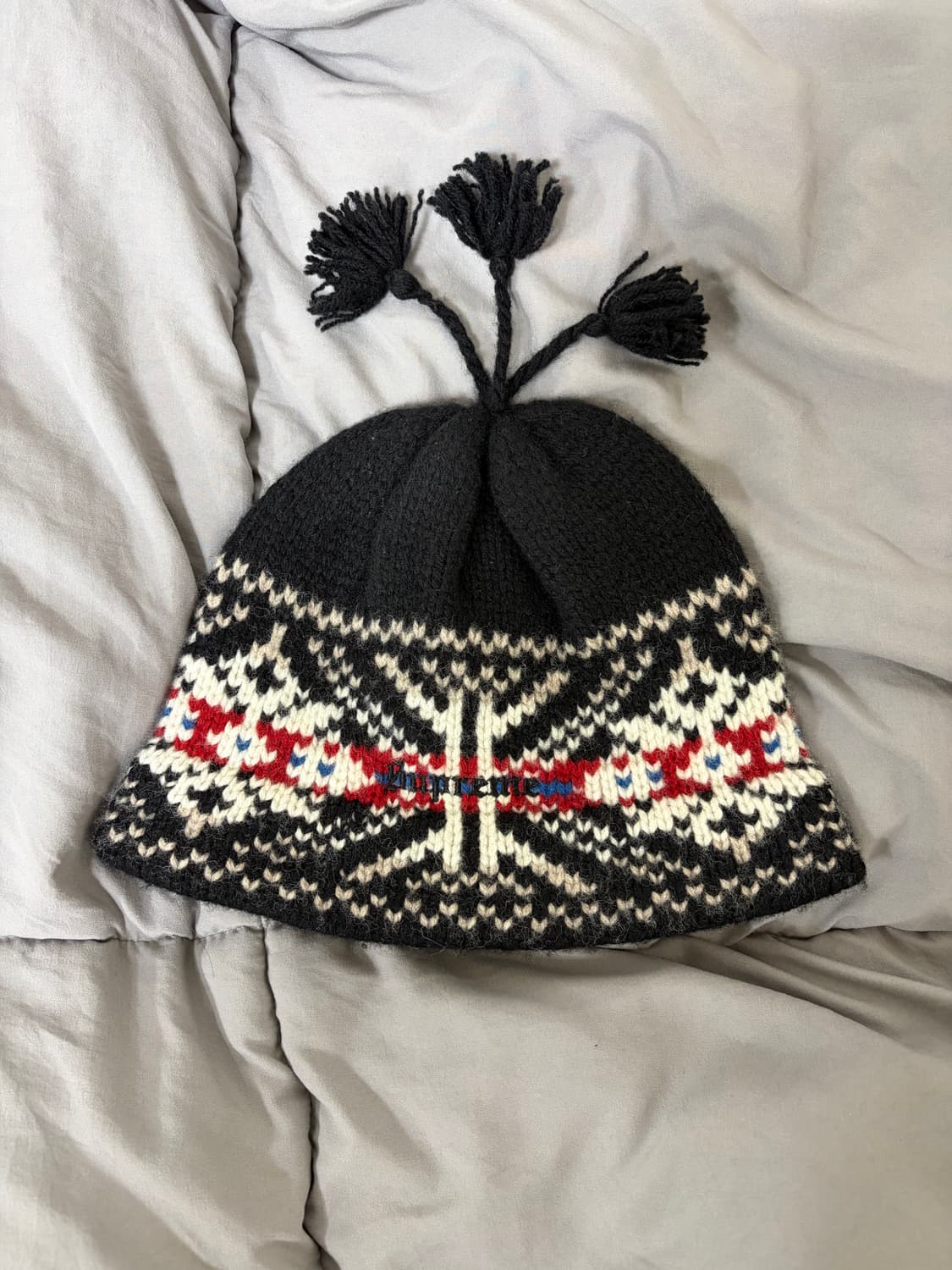 슈프림 테슬 비니 상품이미지2