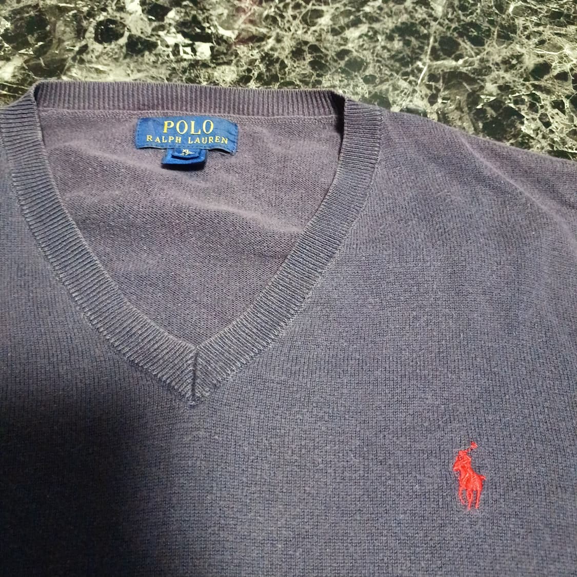 폴로 퍼플 암패치 브이넥 니트 상품이미지3