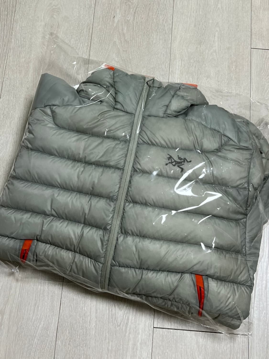 아크테릭스 세륨후디 헤비타트 M size 새상품 상품이미지2