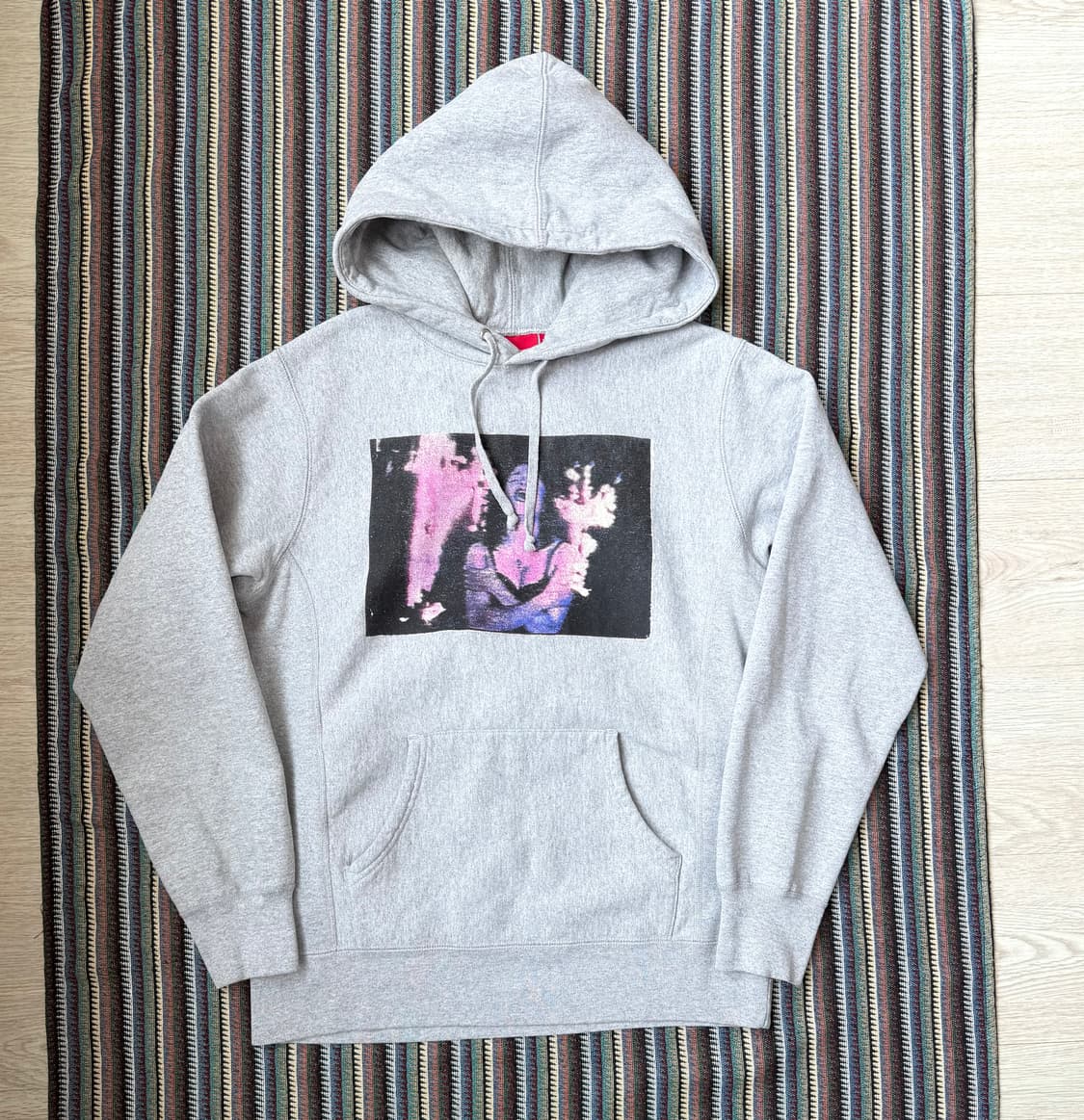 슈프림 마돈나 버닝 후드티 상품이미지3