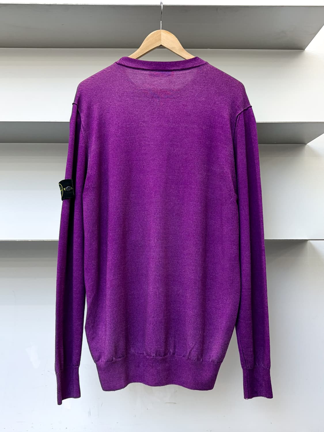 스톤아일랜드 리버시블 컴파스 로고 스웨터 상품이미지3