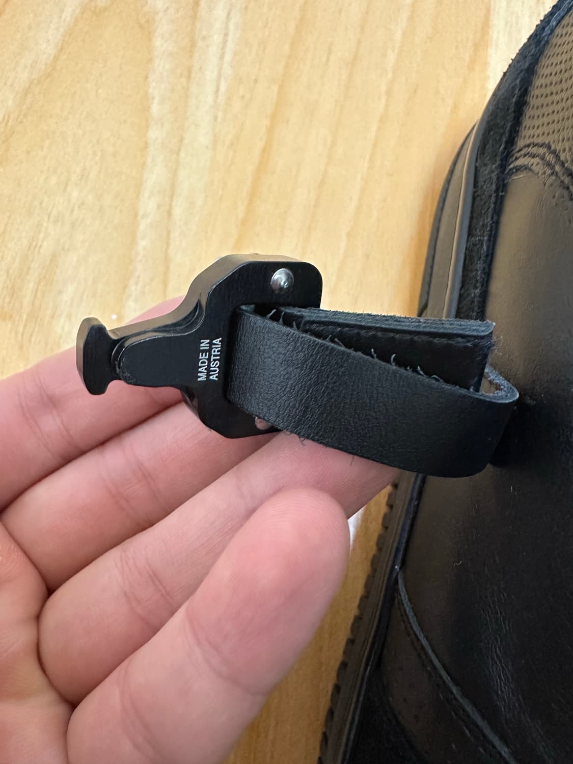 1017 ALYX 9SM 버클 스니커즈 블랙 42 사이즈 (270) 상품이미지10