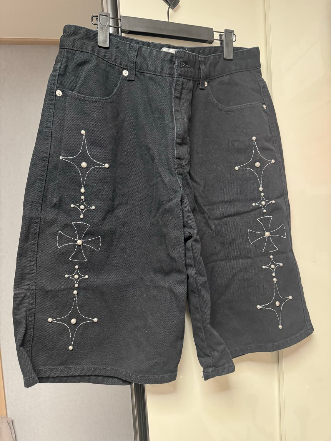 Gothic twill bermuda pants 상품이미지2