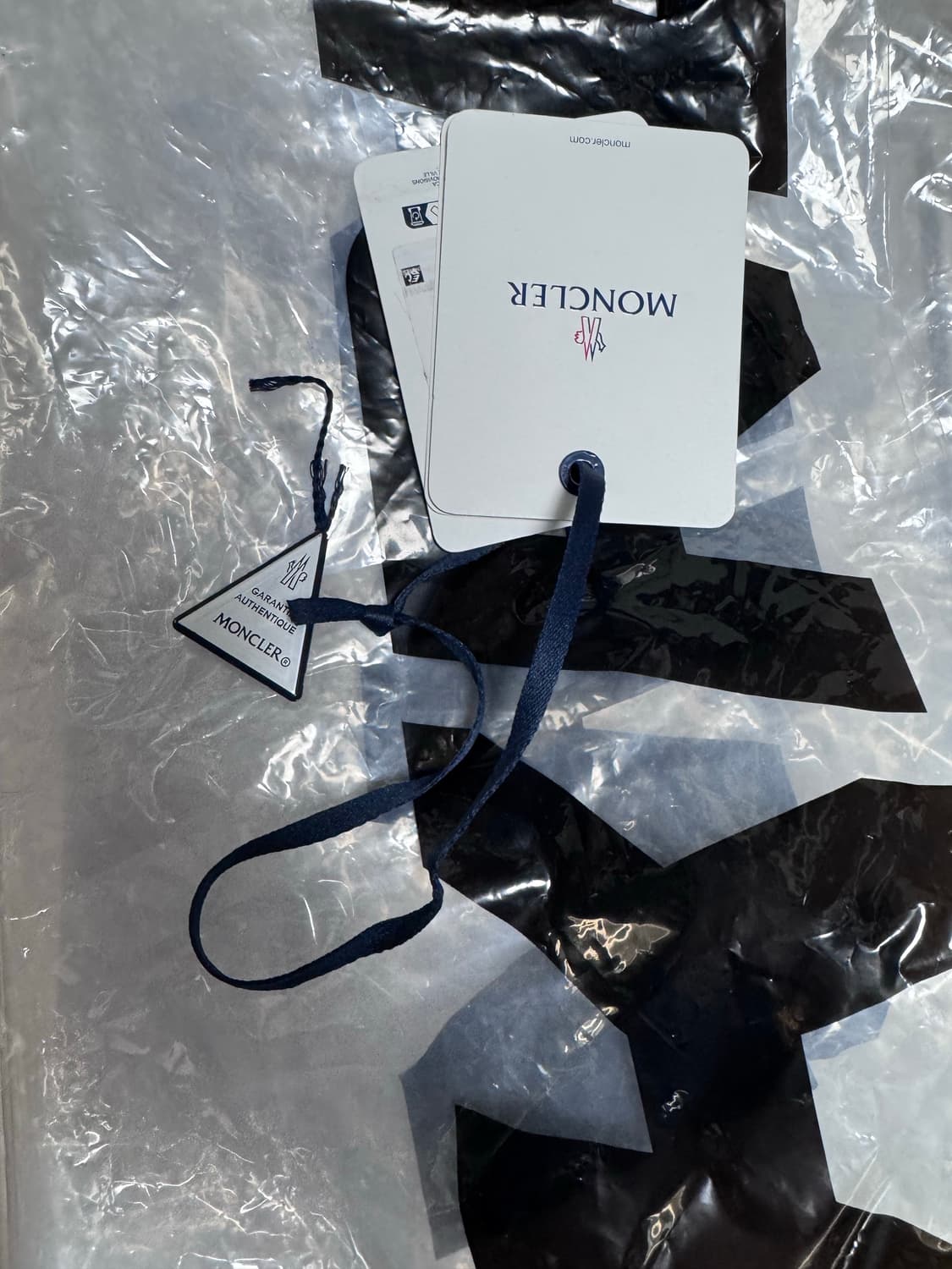 24fw 몽클레어 마야프 패딩 점퍼 6사이즈 새상품(택만제거) 상품이미지6