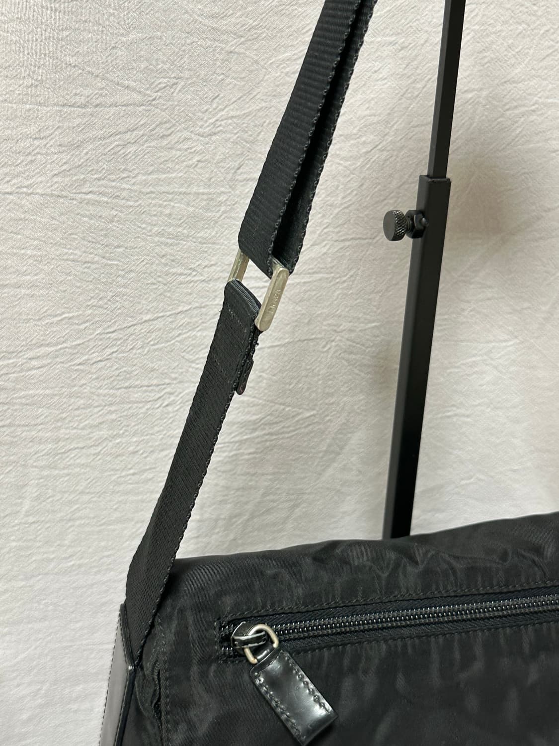 (A급)프라다 버클 크로스백 나일론 테수토 포코노 주우재백 상품이미지4