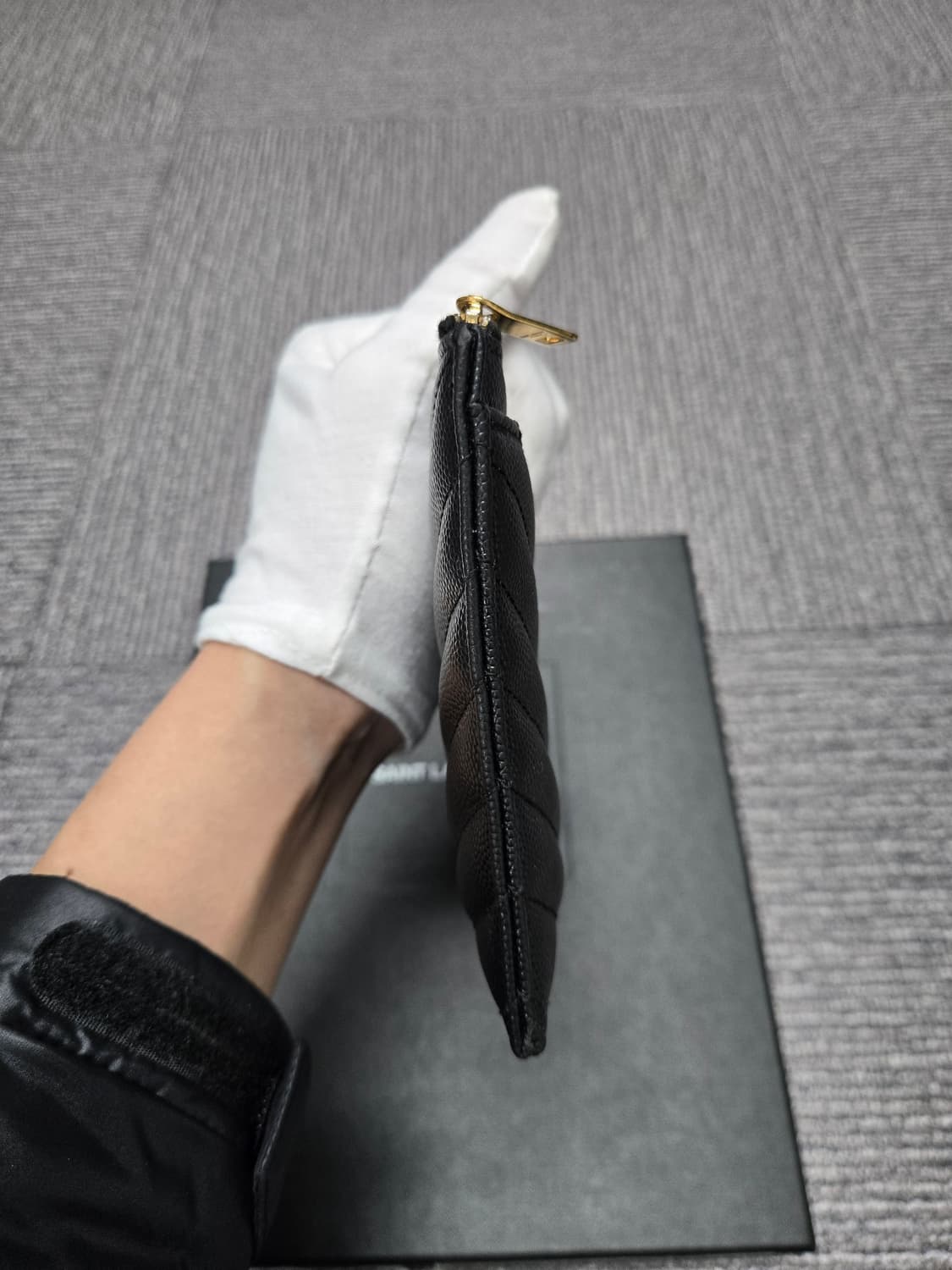 [특가][정품] 입생로랑 빌파우치 상품이미지3