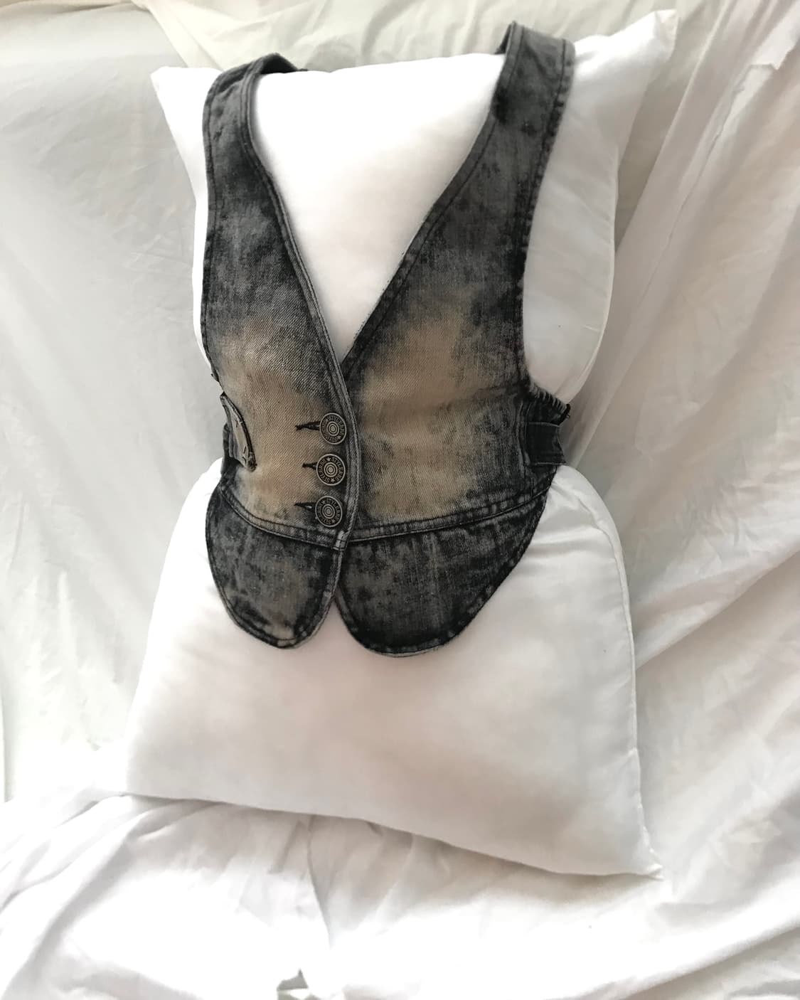 Black lace back point mini washing vest 상품이미지9