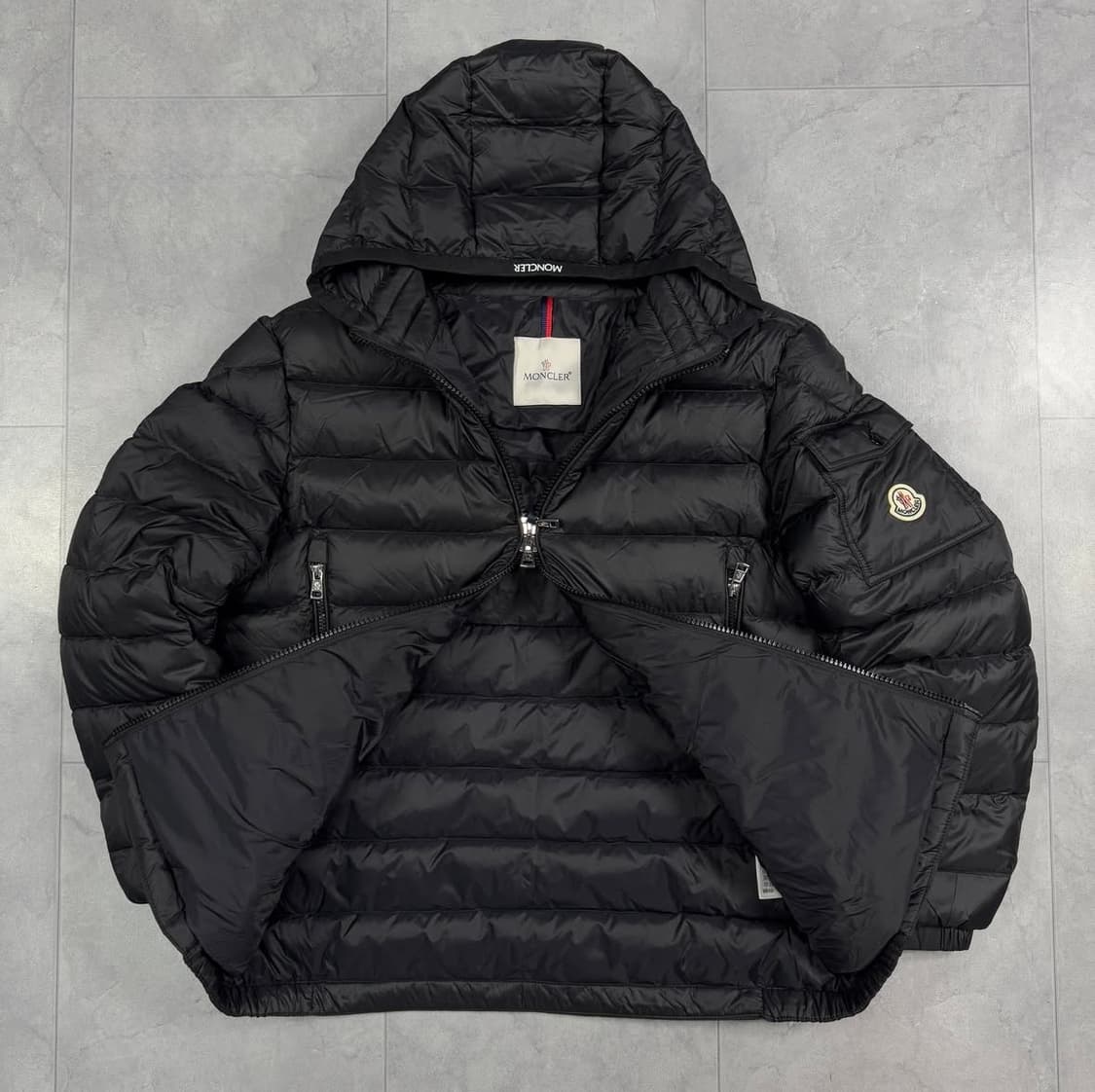 몽클레르 경량패딩 블랙 상품이미지2