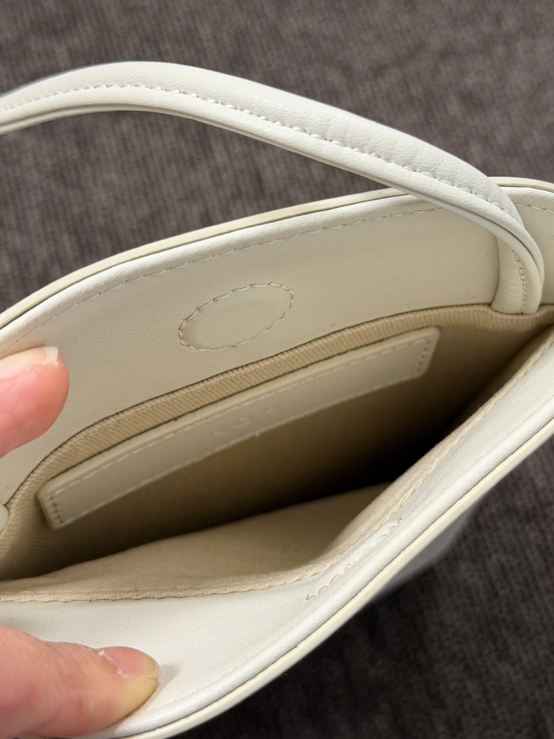 로서울(ROH SEOUL) 아이보리 미니백 상품이미지5