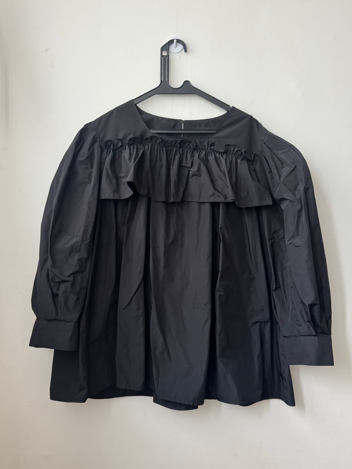 유노이아 스퀘어넥 블라우스 상품이미지1