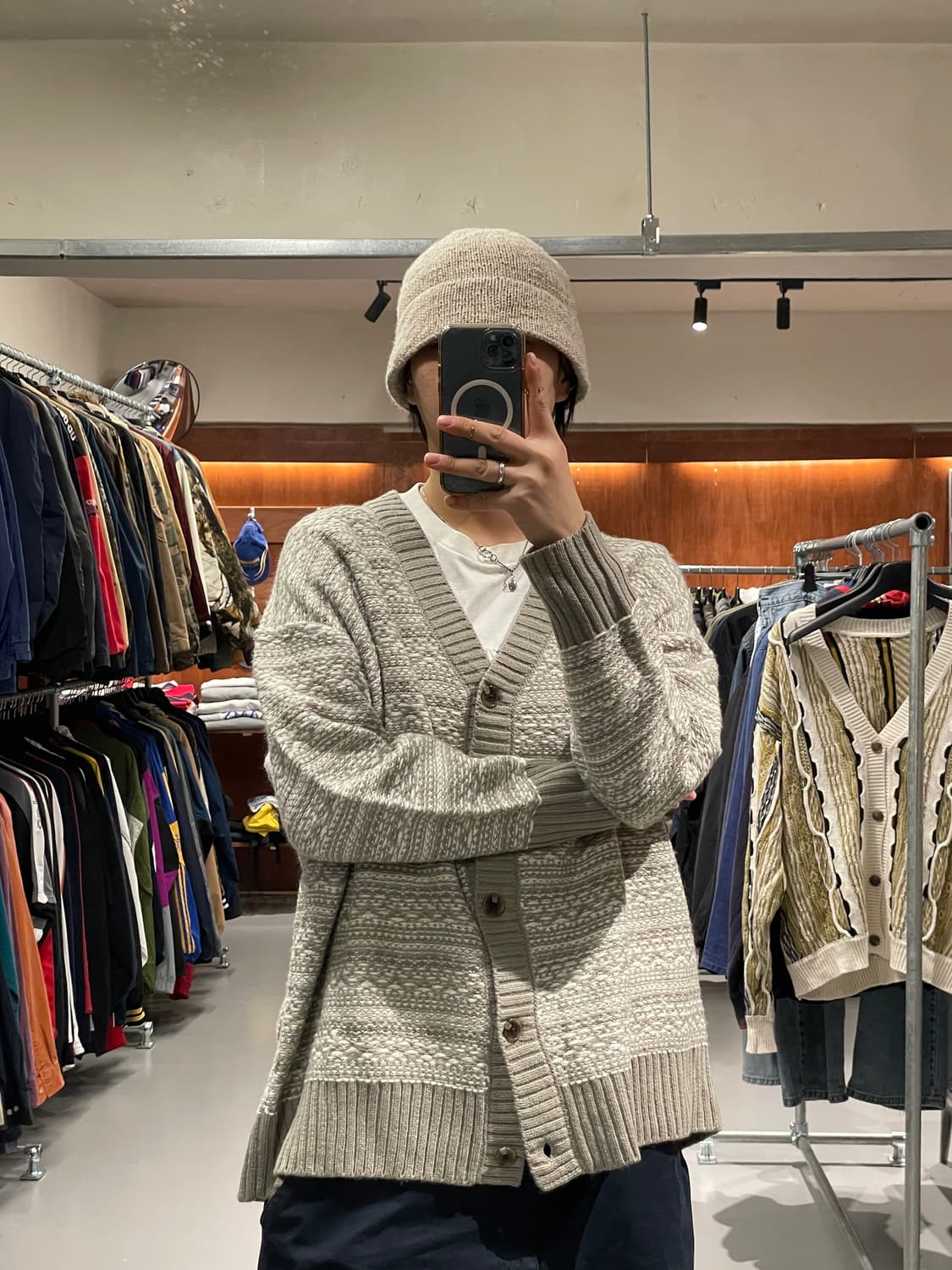 빈티지 패턴 V넥 가디건 상품이미지1