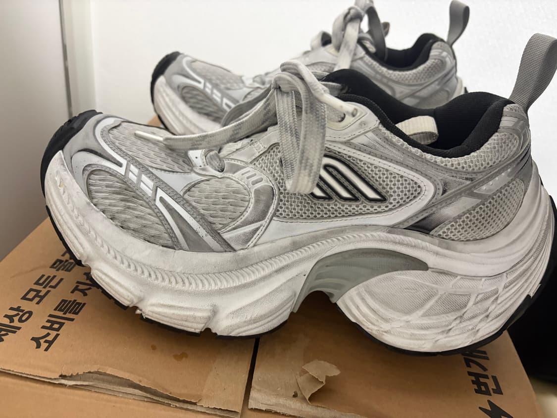 발렌시아가 10xl 39 팔아요 상품이미지4