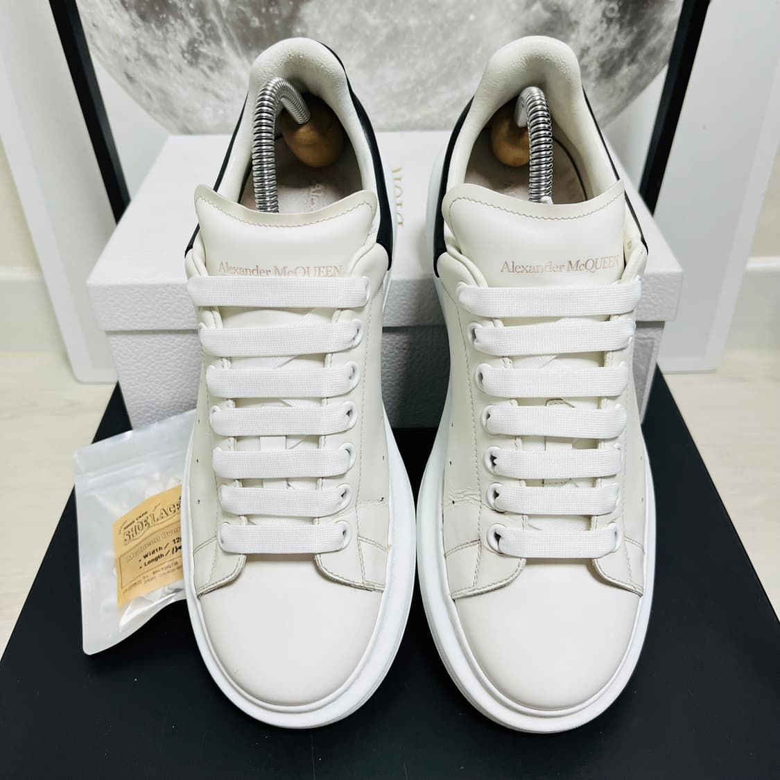 정품 41.5) 알렉산더 맥퀸 오버솔 스니커즈 265~270 상품이미지3