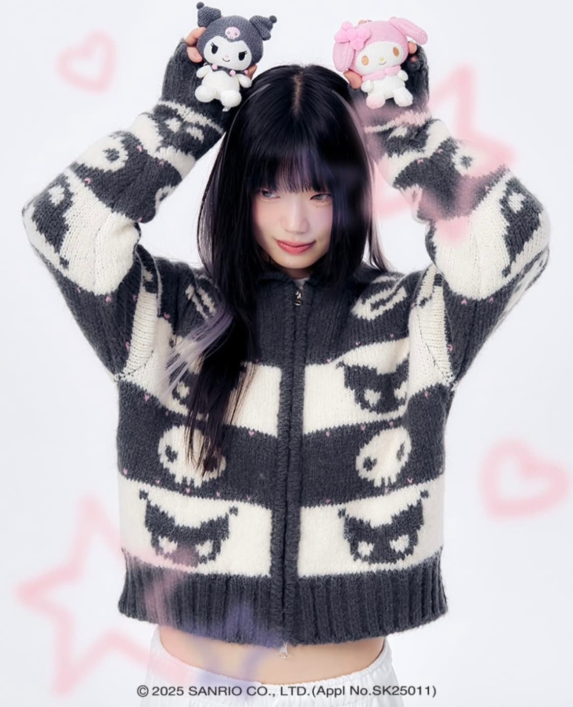 쿠로미의 아이콘과 스키즘의 로고로 짜여진 코위찬 카디건 상품이미지1