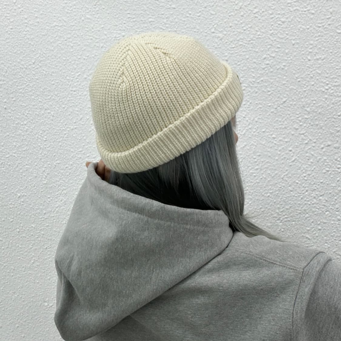 오베이 화이트 숏비니 상품이미지2