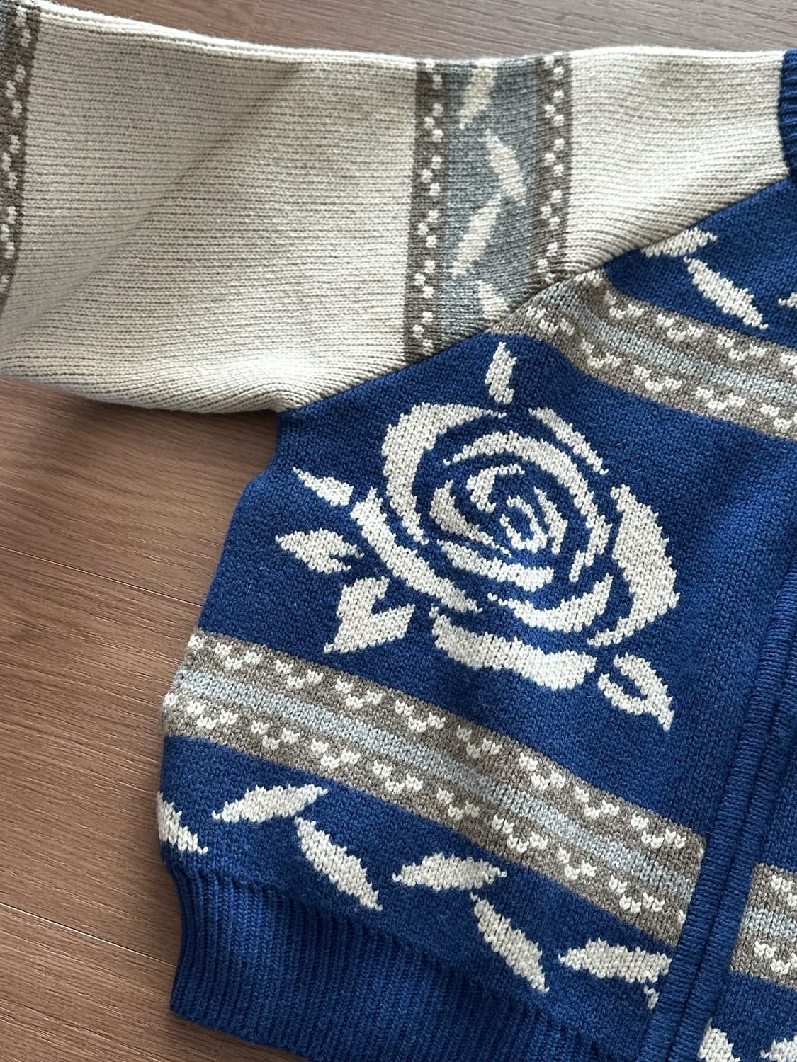 커렌트 니트집업 상품이미지2