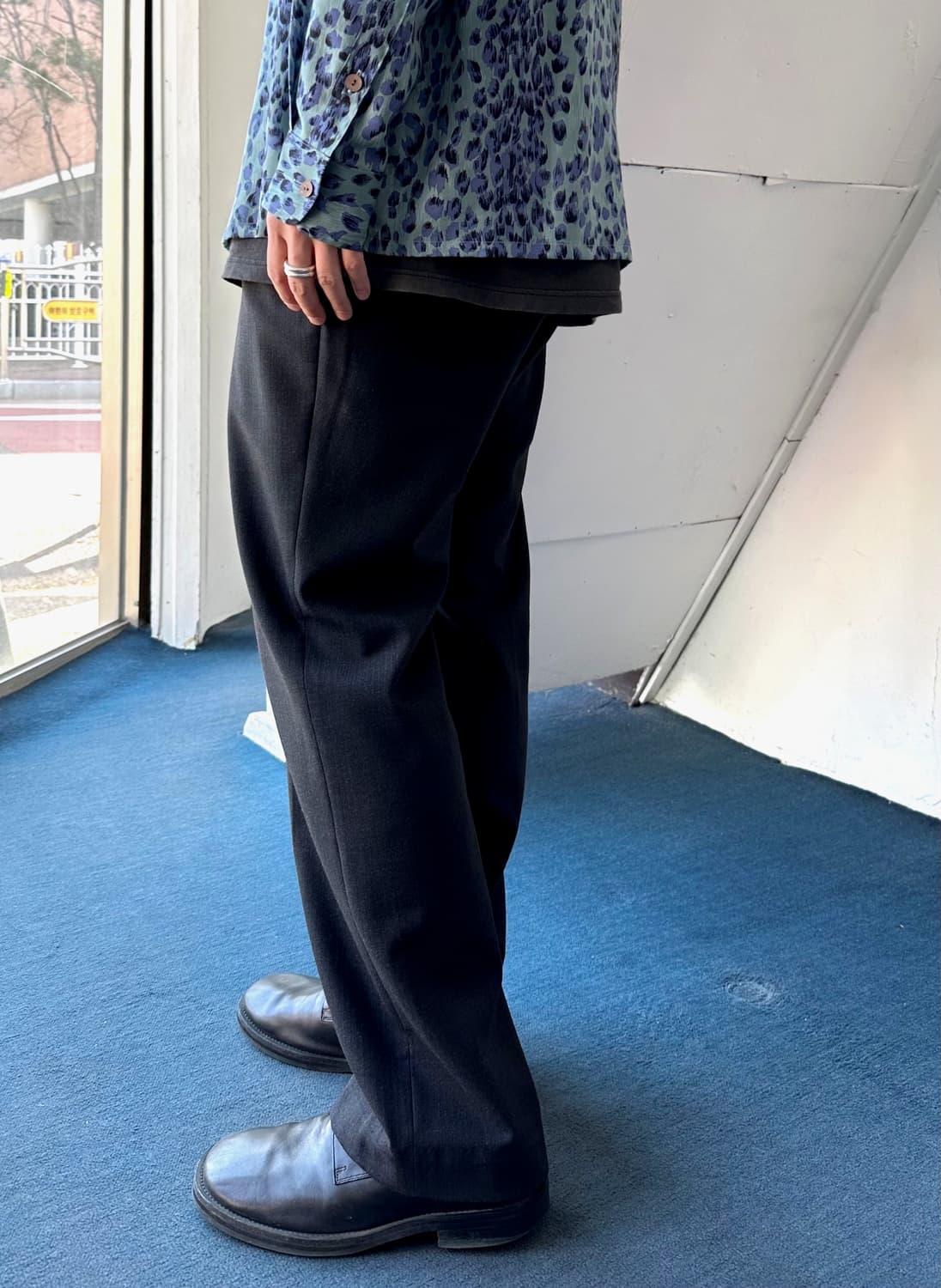 Wool pinstripe design 2 tuck trouser 상품이미지9