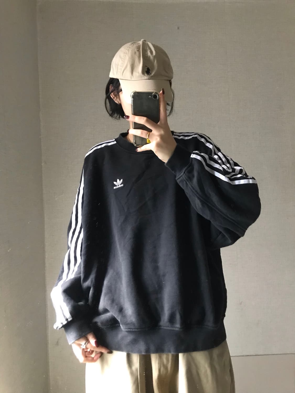 아디다스 검흰 오버핏 맨투맨 상품이미지5