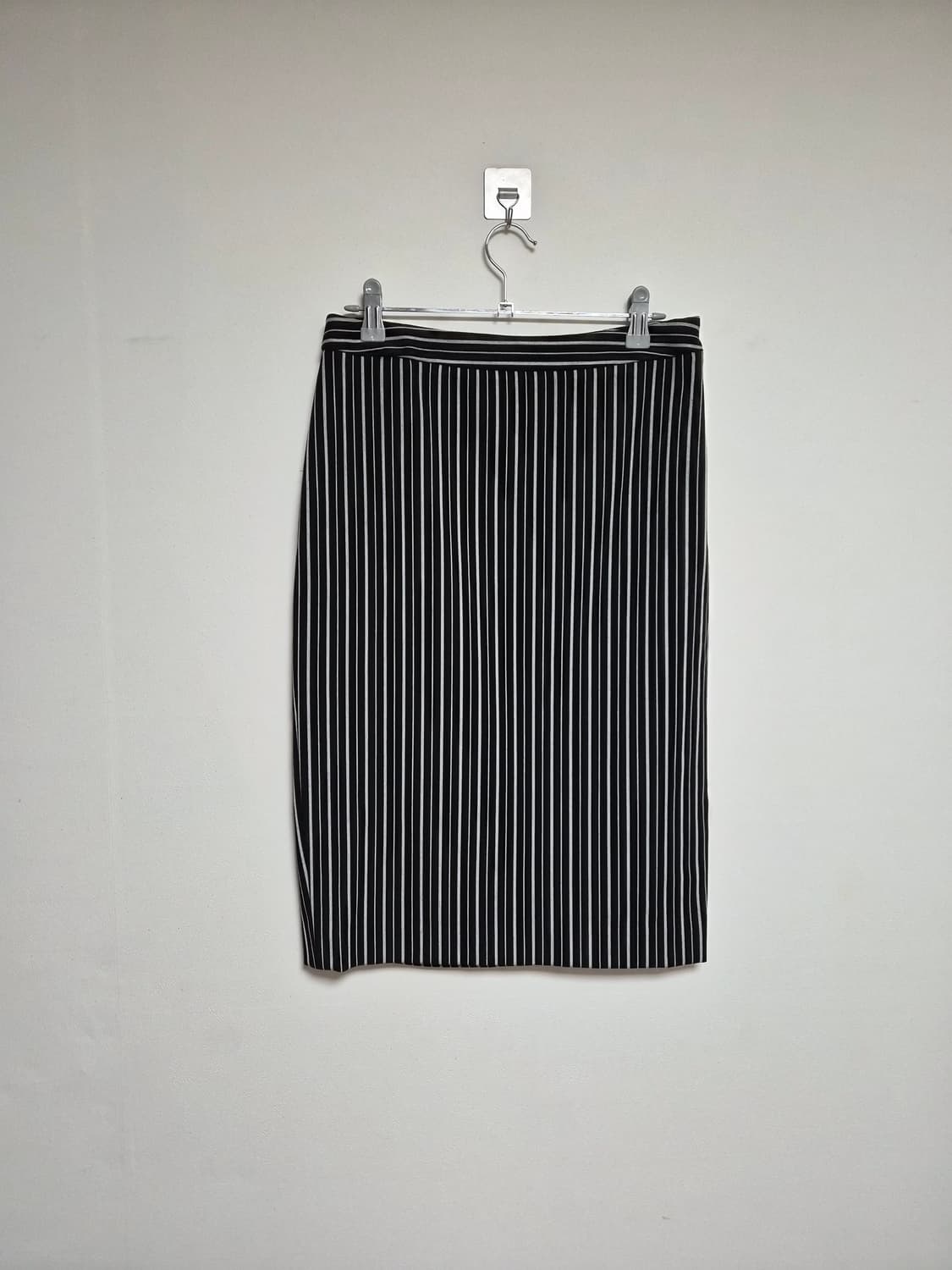 필립플레인 옆트임 스트라이프 스커트 42사이즈 P-50 상품이미지1